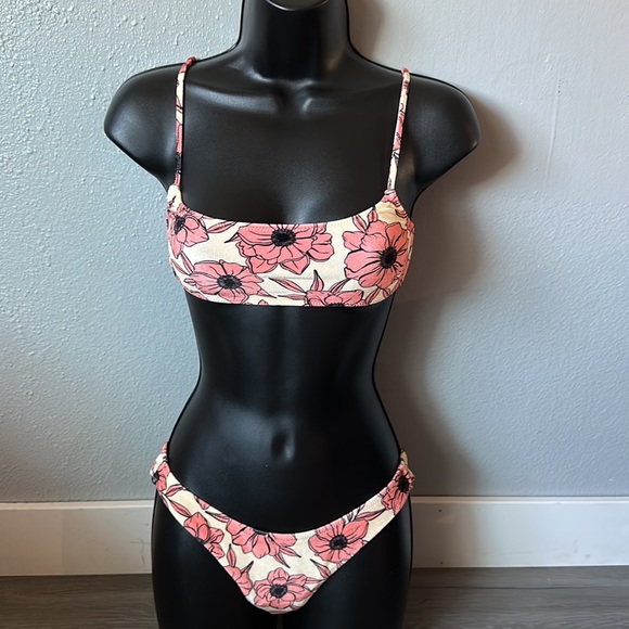 triangl swimwear Other - Floral velvet with normal bottom swimsuit set.